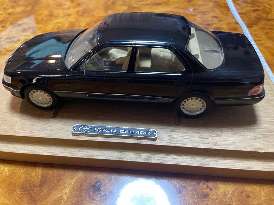 トヨタ 10セルシオ ブラック 成約記念 ミニカー 1/24 非売品