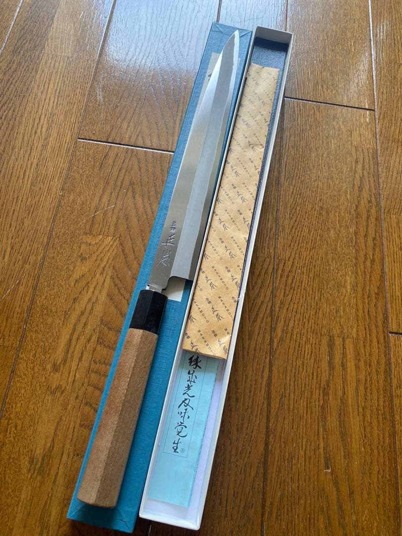 正本総本店　柳刃包丁　尺 柳刃包丁 尺二 本焼 純日本鋼 切刃鏡面 朴柄 白鞘・箱付 λA5084-2L3A