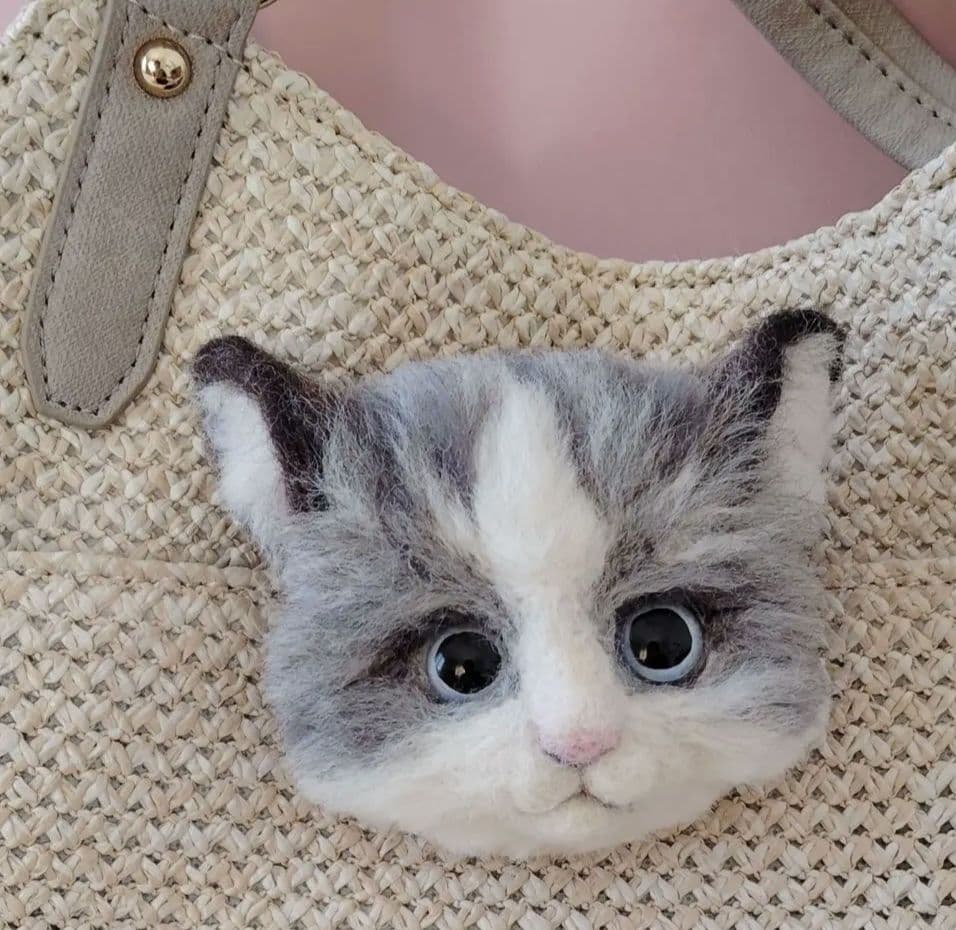 ꫛᥱꪝ *【2512】 猫ミツバチチャームハンドメイド