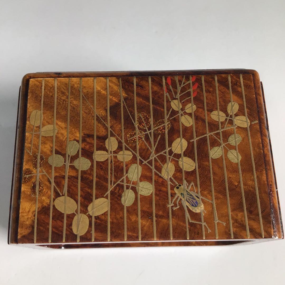 Ｎ１３９　香合　『蒔絵師　池端秀斉作』『鈴虫蒔絵』『虫籠香合』　共箱　茶道具
