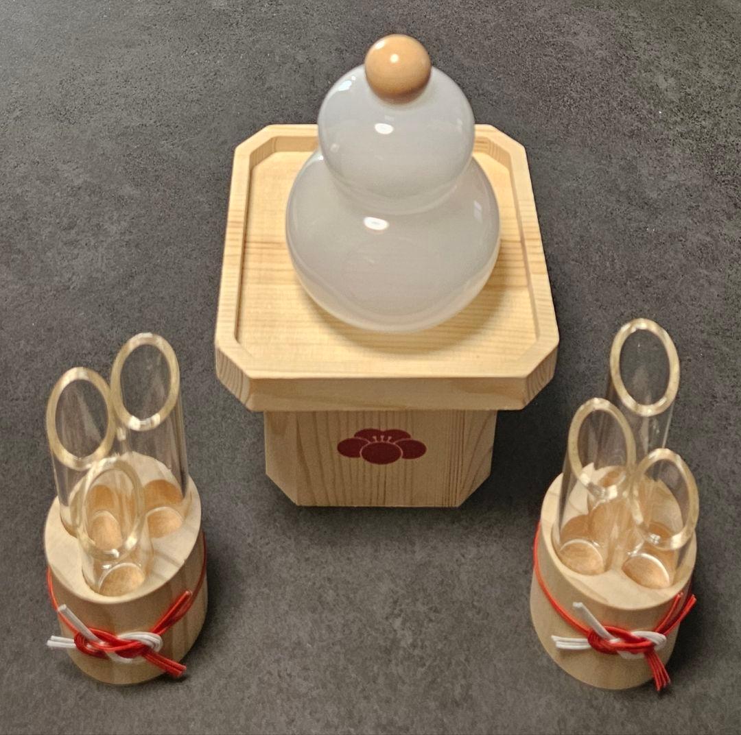 お値下げ】3COINSお正月飾り(門松、鏡餅、三方) - メルカリ