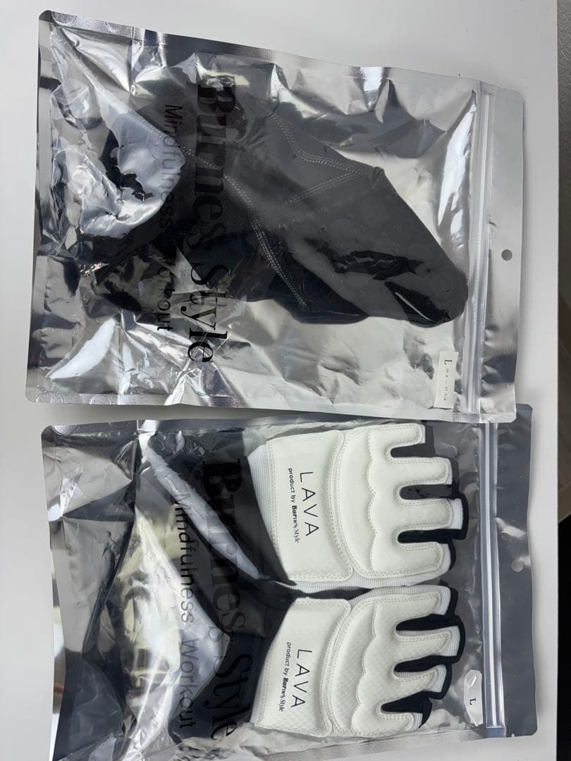 【新品未使用】LAVA キックボクシング用グローブ&シューズセット LAVA ラバ 暗闇キックボクシング グローブ（M）シューズ（L） - メルカリ
