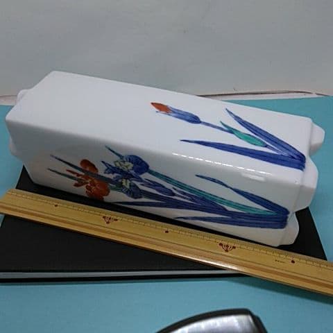 661蔵出し 美術 工芸 魯山作 有田焼 伊万里焼 色 鍋島 菖蒲の花