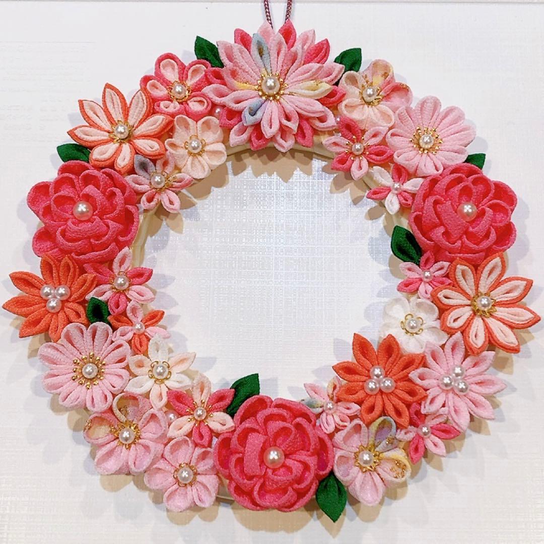 つまみ細工 ピンクリース1 ハンドメイド ちりめん細工 母の日 - メルカリ