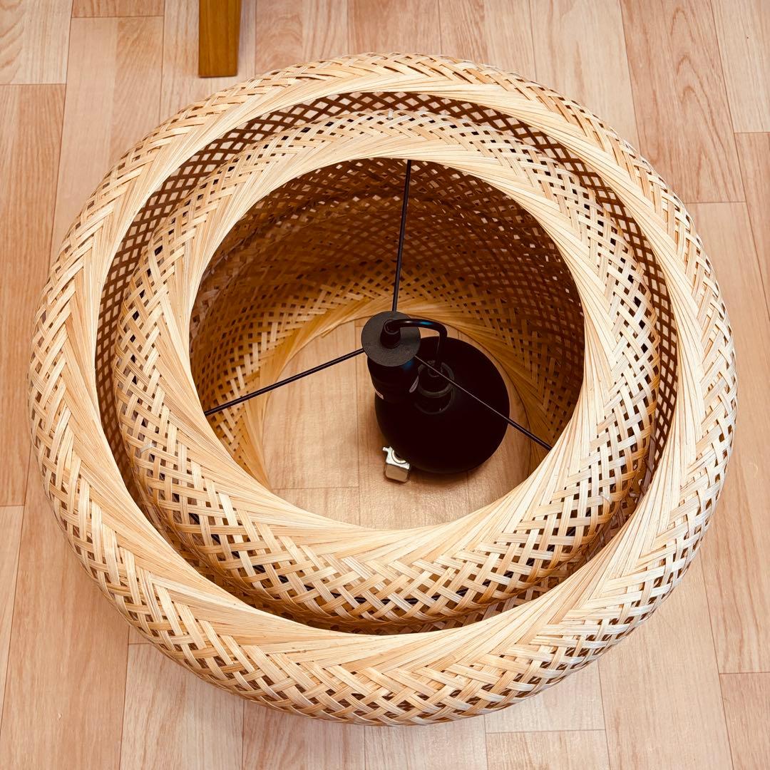 美品✴︎送料込【IKEA✴︎スィネリグペンダントランプ】竹50 cm自然