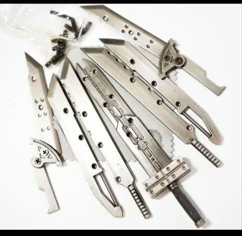 バスターソード FF7 クラウド 剣 刀 合体13cm - メルカリ