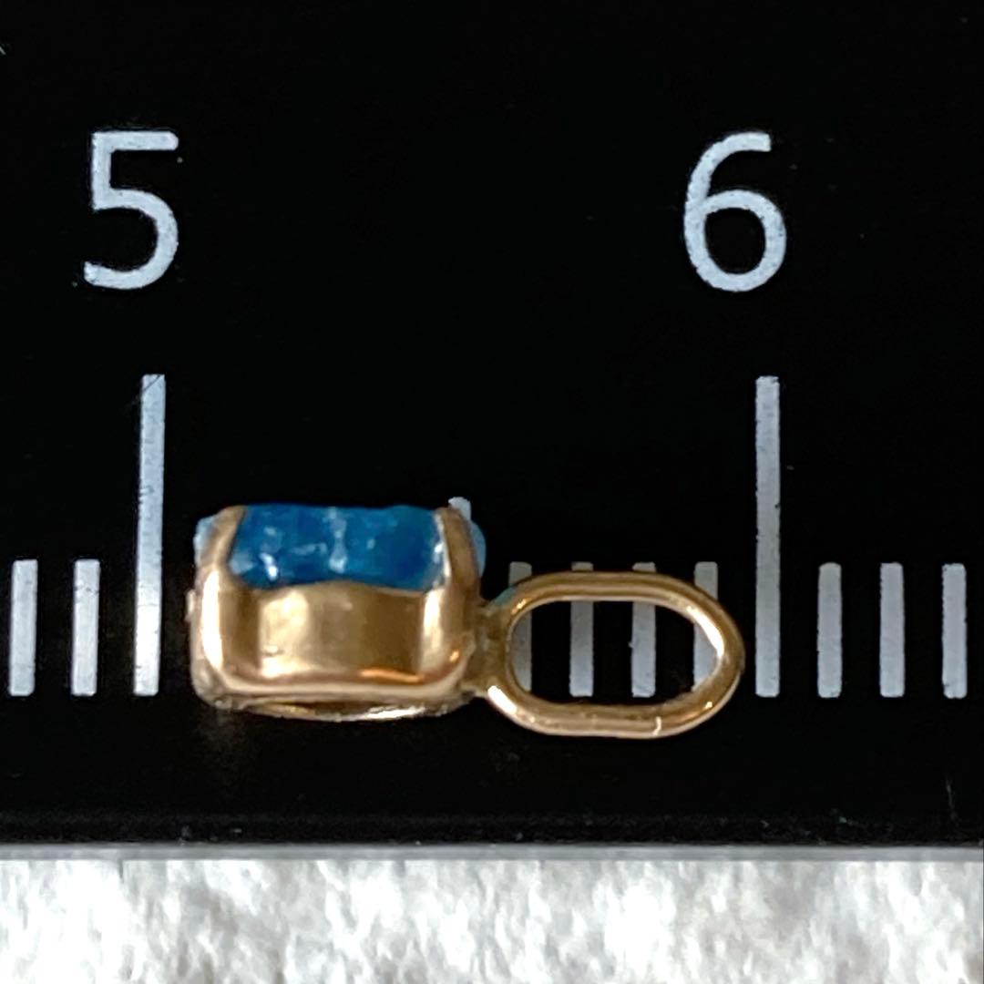 ソ付】ユークレース原石10金ペンダントトップ（丸）