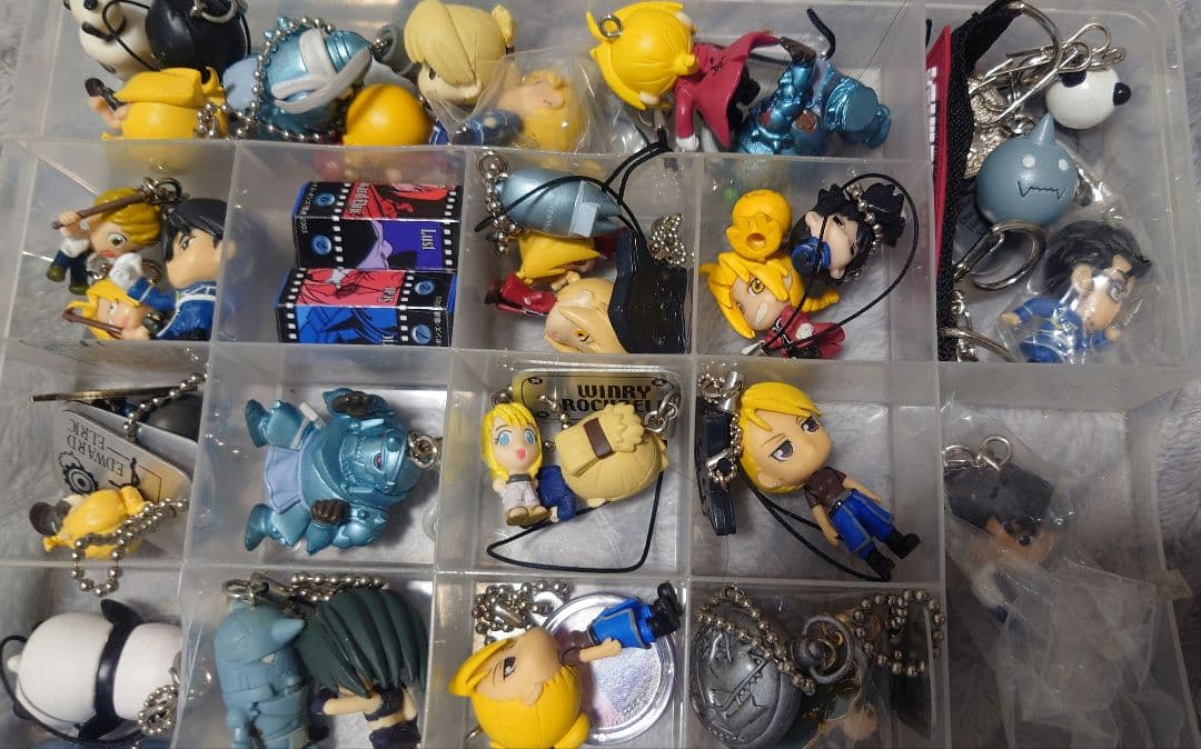 鋼の錬金術師 ガチャガチャ キーホルダー 肩ズンFig. 鋼の錬金術師｜商品情報｜タカラトミーアーツ