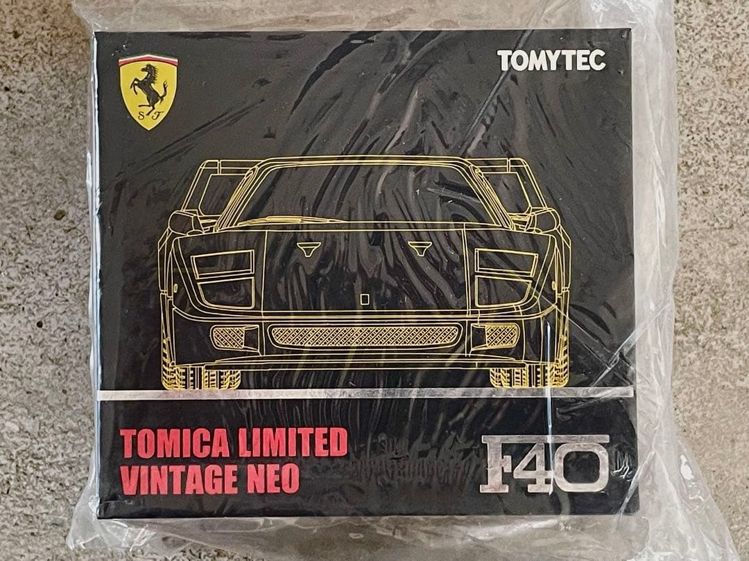 、1/64 LV-NEO トミカリミテッドヴィンテージ フェラーリ F40 黄色 LV-NEO フェラーリ F40（黒） | 製品をさがす | tomica LIMITED