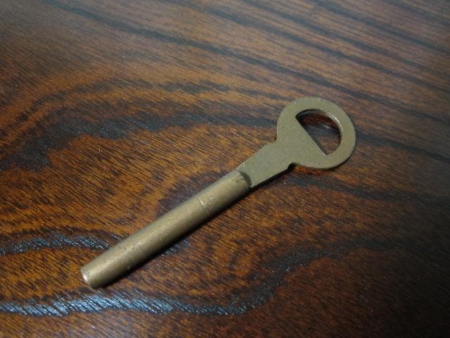 美品 伝統工芸 欅材 拭き漆塗 5杯抽斗 民芸 岩谷堂箪笥 鍵付き/衣装