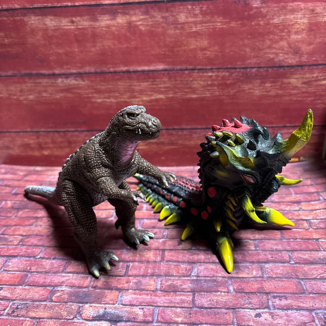 レア物】結集！歴代怪獣ボックス 特別版 特別仕様14体セット - メルカリ