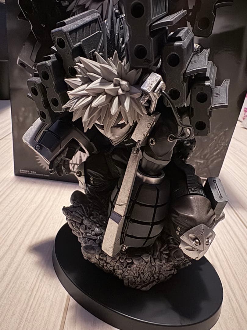 爆豪勝己 応募者全員サービス ストレイフパンツァー GIGAヒロアカ 黒