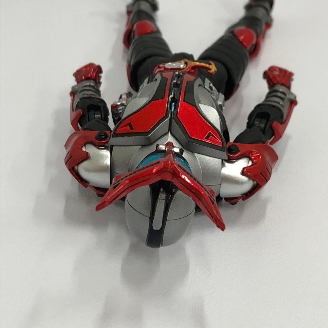 kntoy61-2131 S.H.Figuarts 仮面ライダーカブト