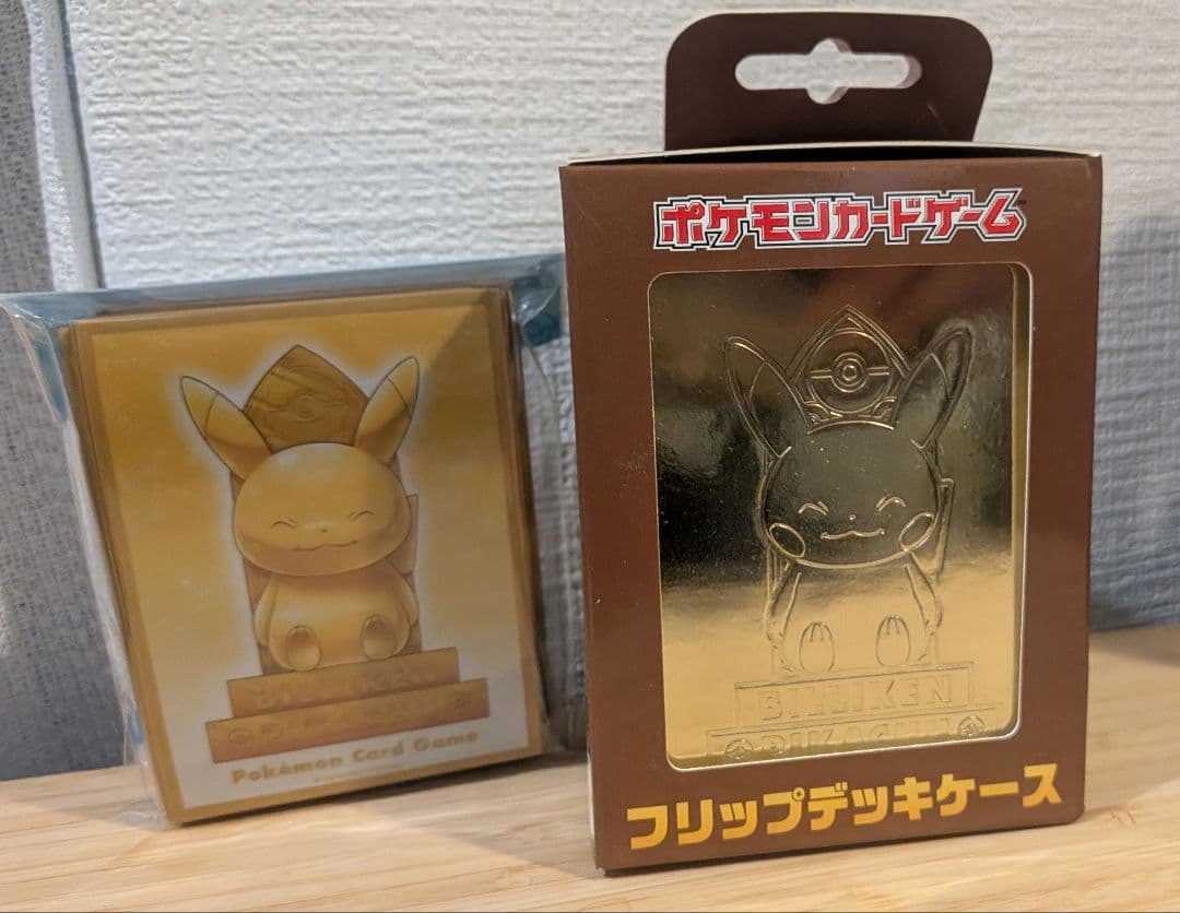 ポケモンセンター オーサカDX ビリケンさんピカチュウ デッキケース シールド ポケモンセンターオーサカDXのオープンを記念したグッズが、全国の