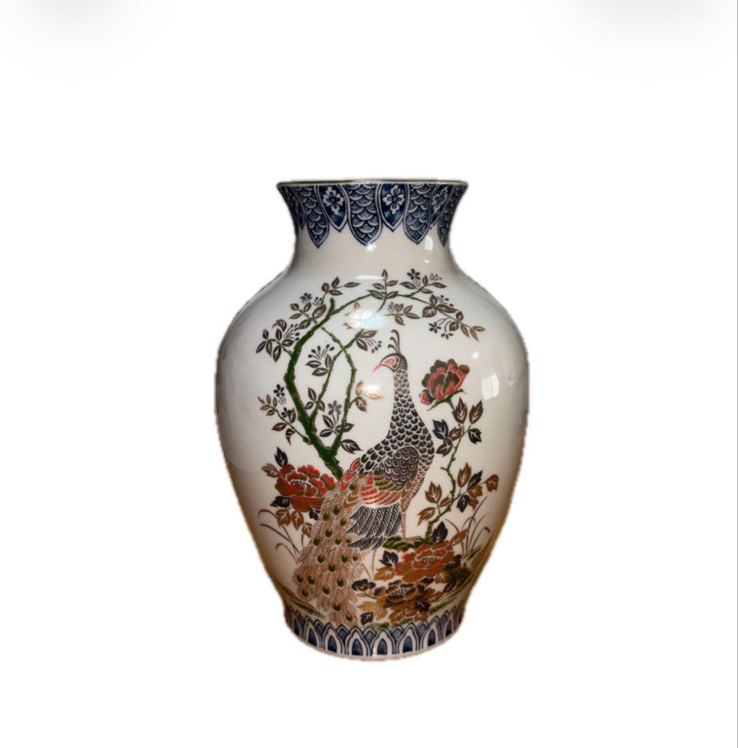 孔雀と花の装飾の陶器花瓶 花瓶】陶器 孔雀 牡丹 - メルカリ