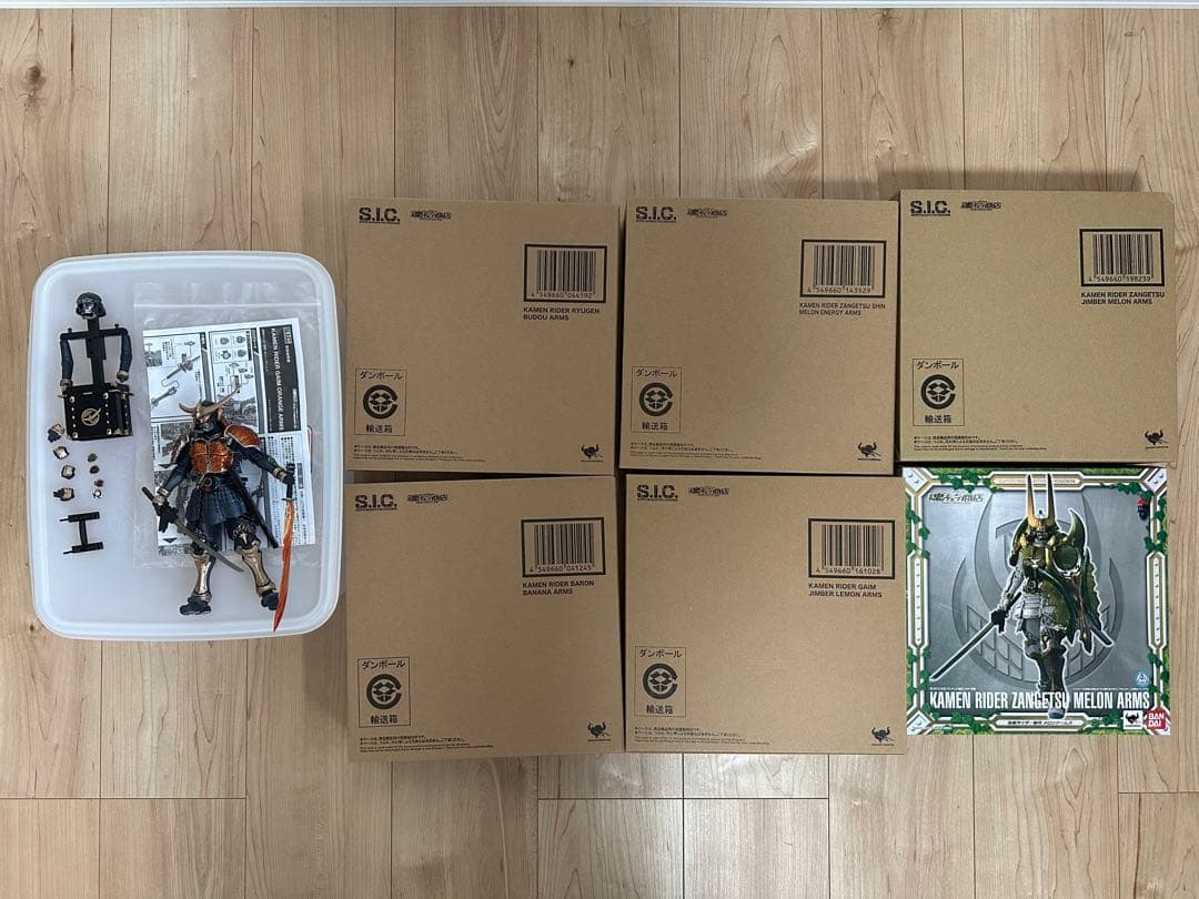 S.I.C. 仮面ライダー鎧武　バロン　斬月　龍玄　ジンバー　斬月・真　未開封 Amazon.co.jp: S.I.C. 仮面ライダー斬月 ジンバーメロンアームズ『仮面