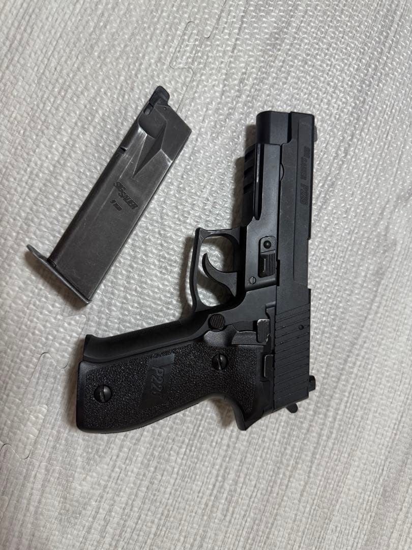 東京マルイ　sigp226 ガスガン TOKYO MARUI（東京マルイ） ガスガン シグザウエル P226R ブラック SIG
