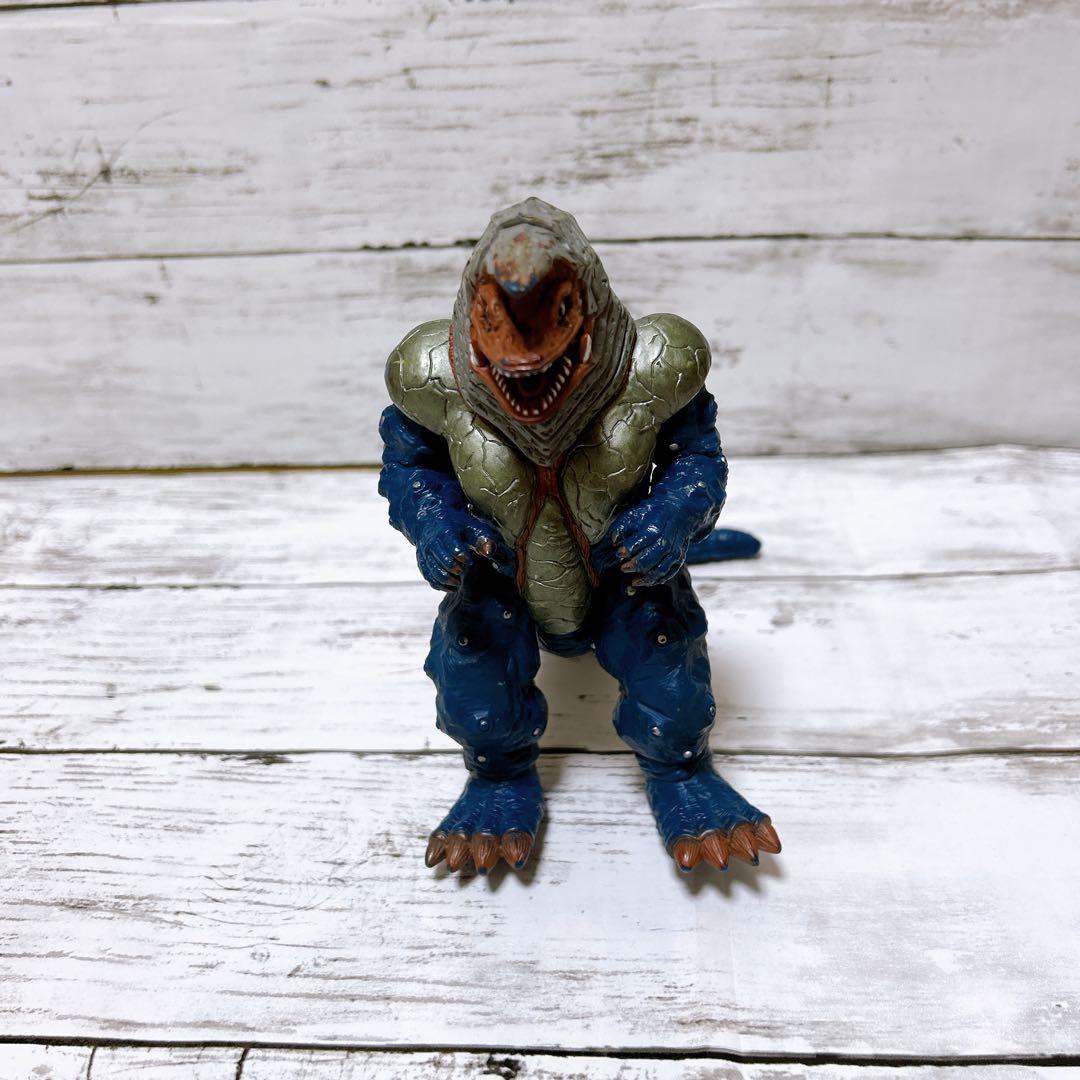 現在生産終了 ウルトラ怪獣シリーズ25 ゴルザ ウルトラマン ソフビ
