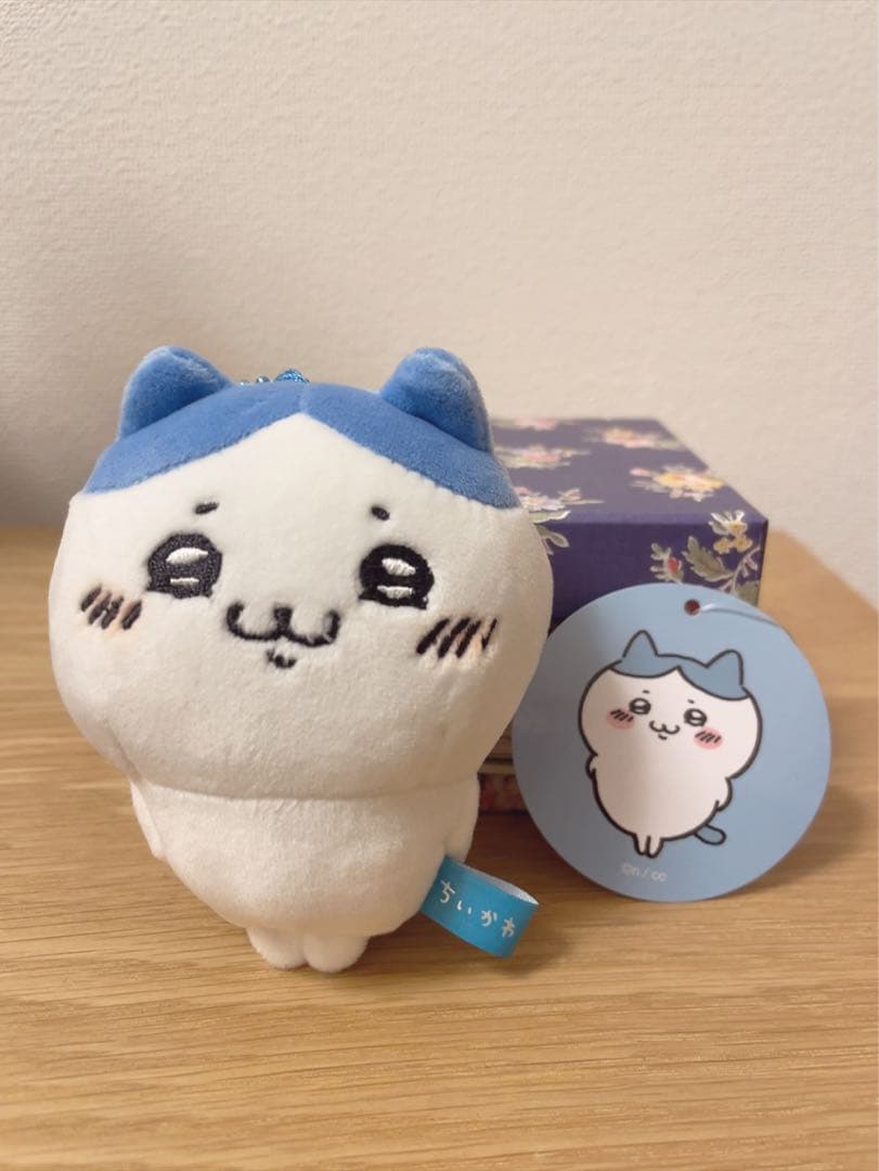 ちいかわ ハチワレ ムン顔 マスコット - メルカリ