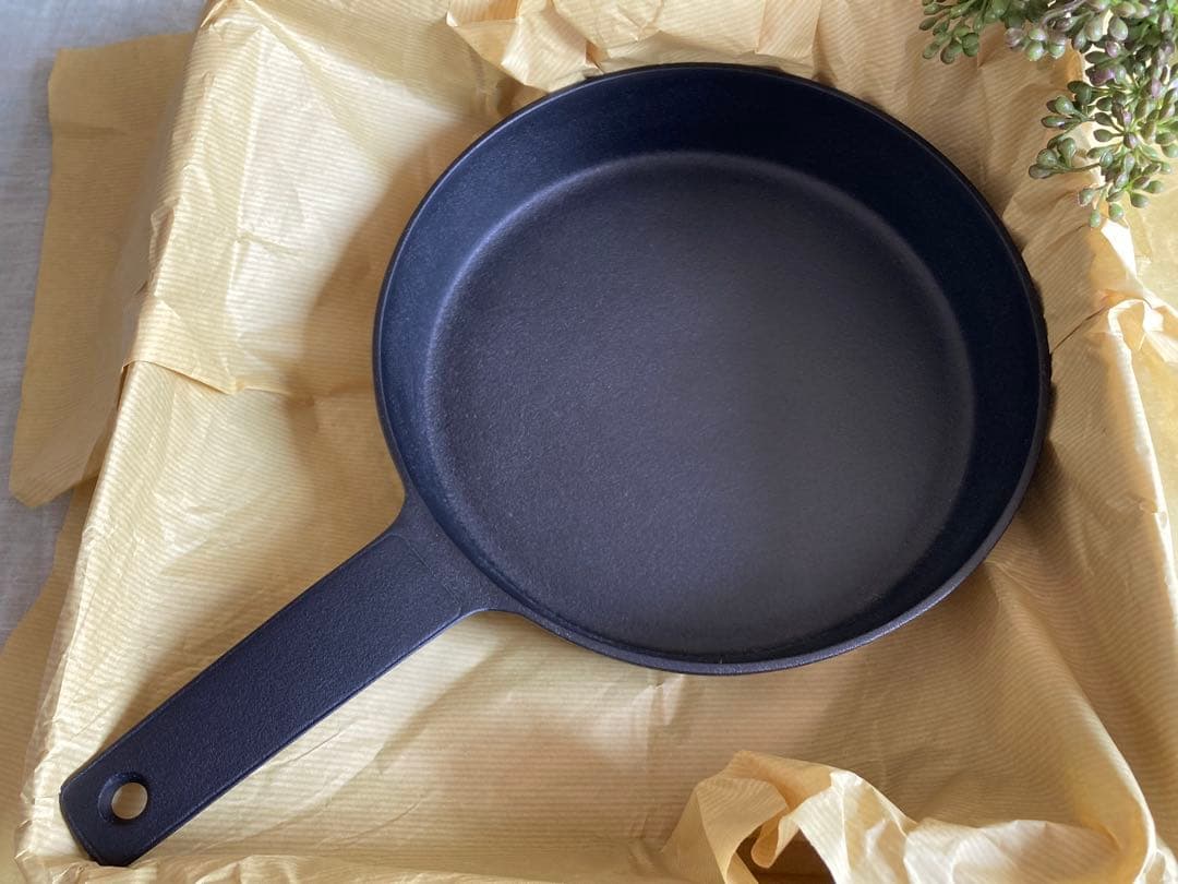 【新品未使用品】釜定　フライパン大 南部鉄器/10ヶ月待ち商品 釜定 ワンハンドS｜Discover Japan 公式オンラインショップ