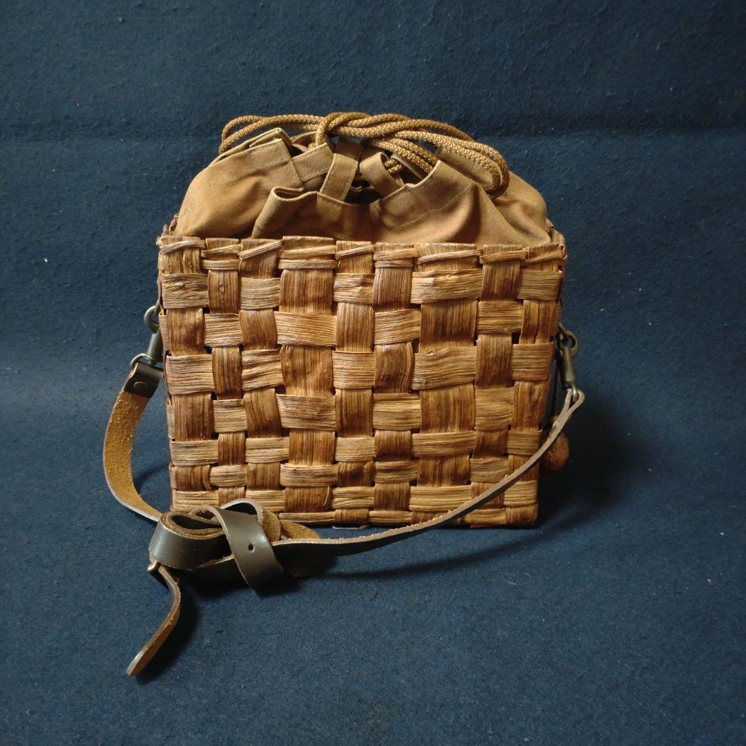 【中古品】山形県産山ぶどう ショルダーバッグ 雫石民芸社】 天然ぶどう皮細工 ショルダーバック ／ バック 鞄 カバン
