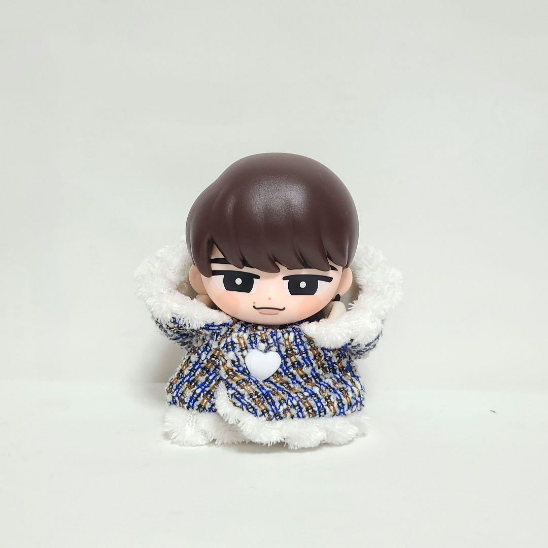 Snow Man すのチル ソフビ 服 キラキラ洋服 青色 - メルカリ