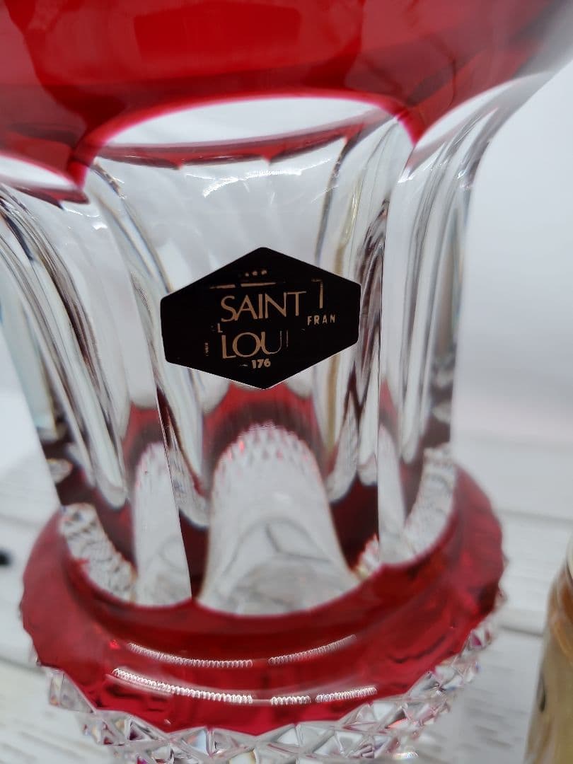 SAINT LOUIS サンルイ ヴェルサイユ 高20.5cm 赤被せ 花瓶 - メルカリ