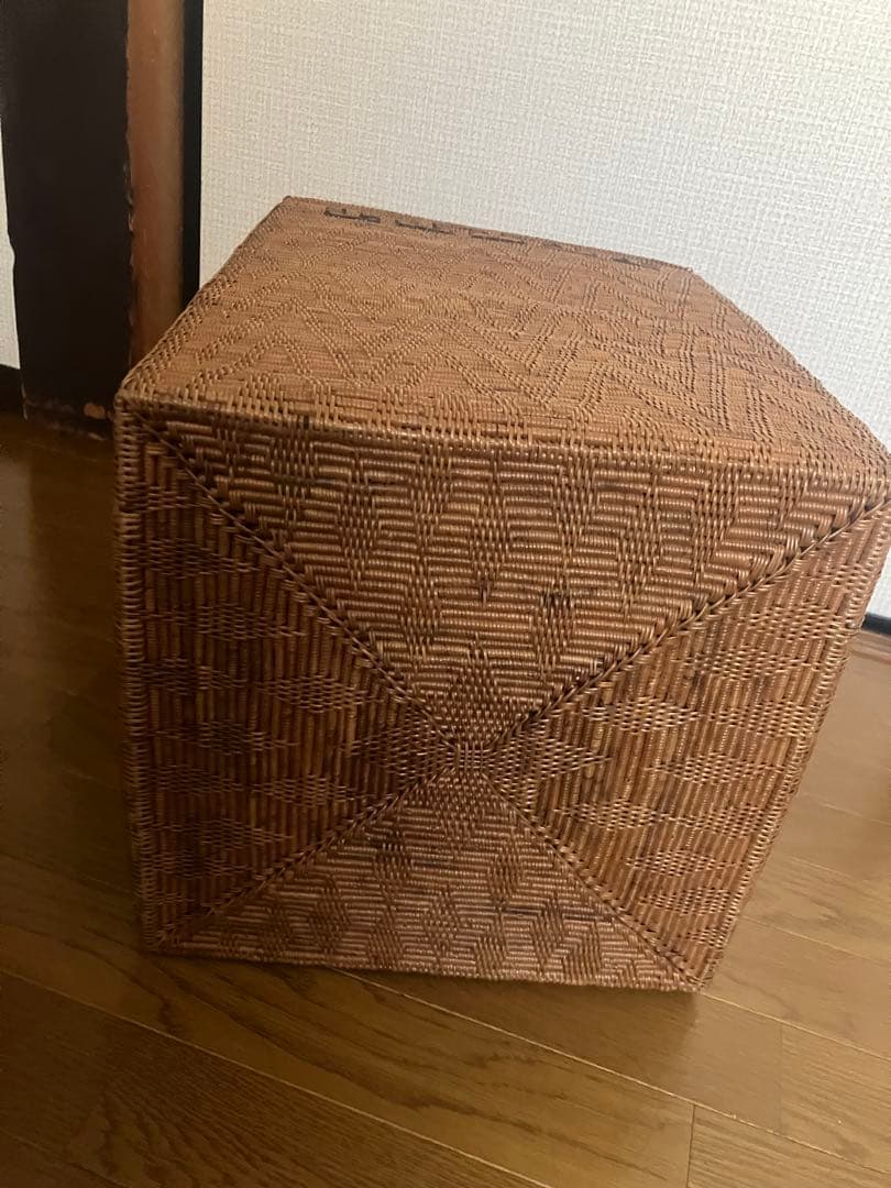 バリのアタ 天然素材の幾何学模様バスケット - メルカリ