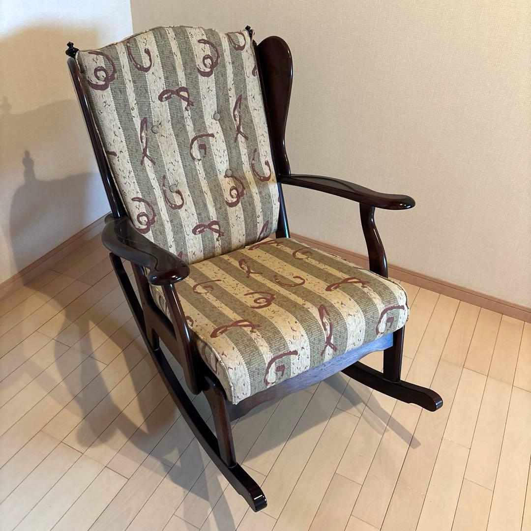 【モフ♡】木製ストライプ模様ロッキングチェア PP124 ROCKING CHAIR｜PP モブラー｜コンフォートQ｜阪急百貨店の