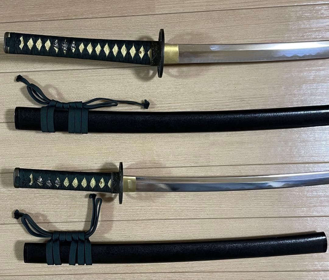 ハチワレ様専用 模造刀 居合刀 太刀 脇差 刀掛け 武具 U0331 - メルカリ