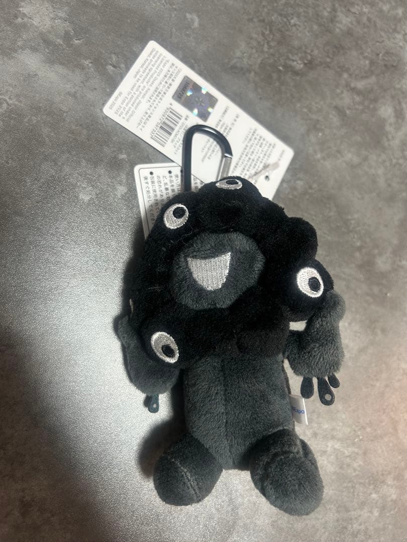 黒ミャクミャクカラビナ付き 確かに可愛いよでも値段がかわいくなぁいいいいい！！！6月再販初日