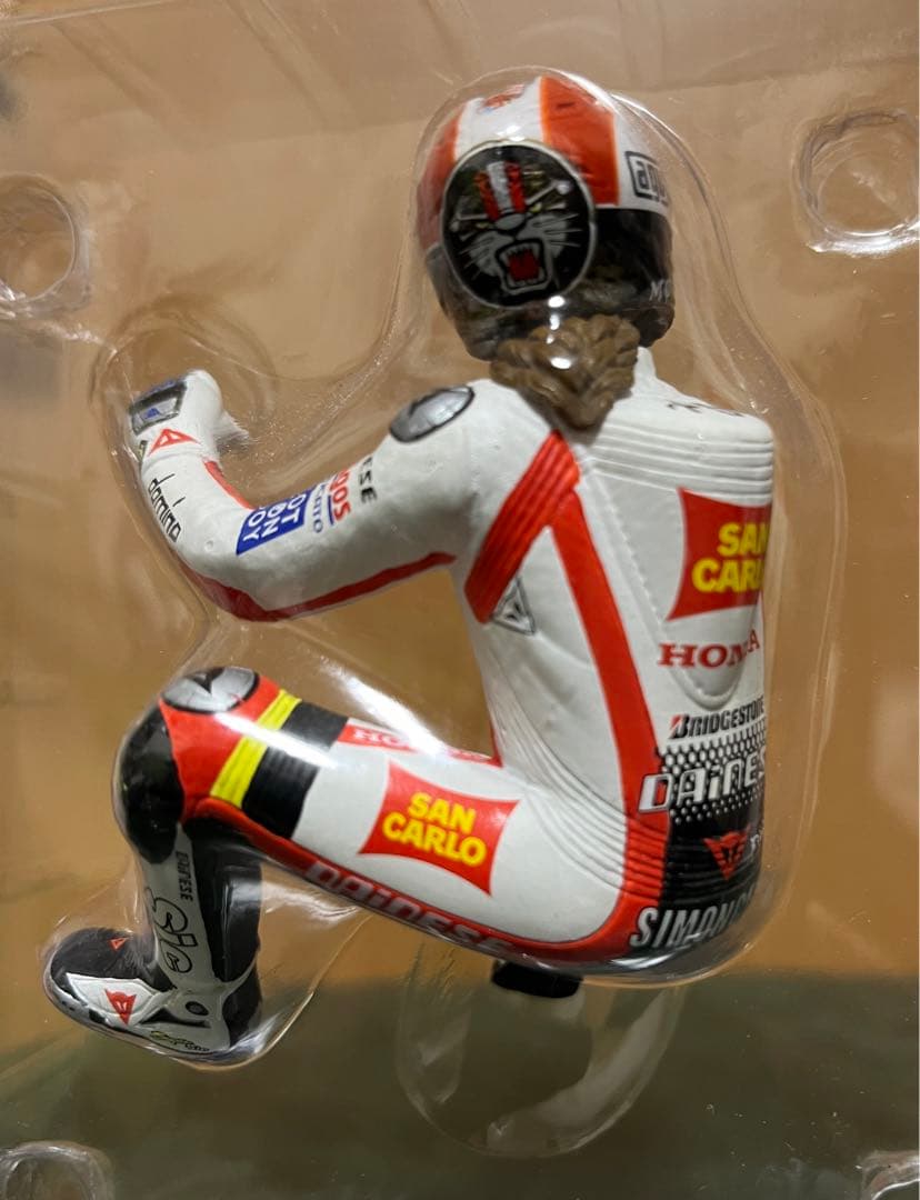 M.Simoncelli Figurine 'Hanging Off' - メルカリ
