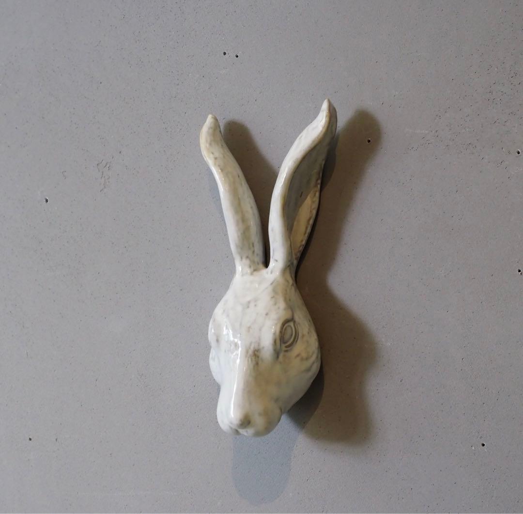 Yarnnakarn Hare Hook うさぎ　壁掛け Rabbit Hook – ヤナカーン - LEBENSFARBE レベンスファルベ – アート