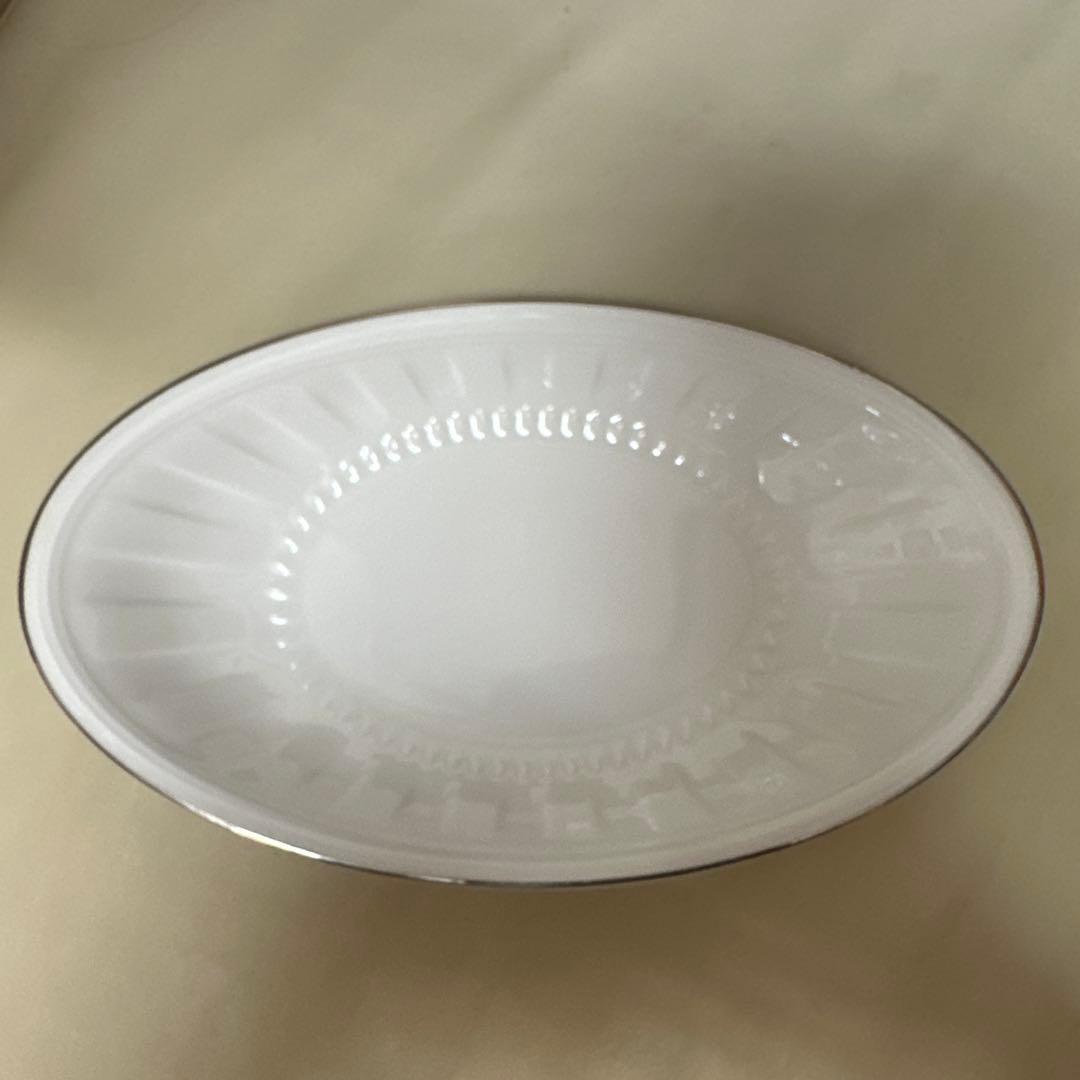 ウェッジウッドWEDGWOOD コロシアム オーバル皿 2枚 箱付き - メルカリ