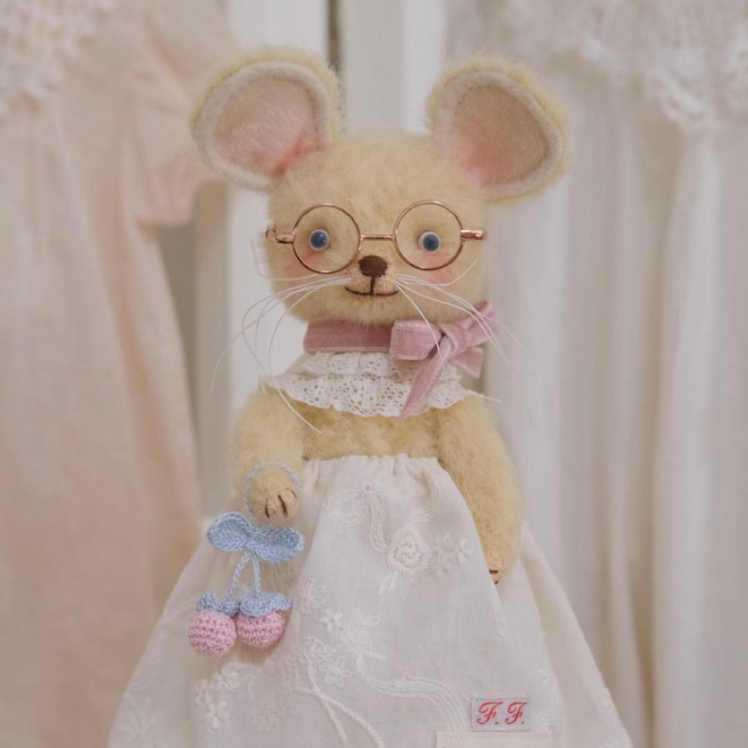 優雅なネズミさん ぬいぐるみ アーティストベア 海外作家様 部屋飾り OOAK 2026年最新】海外アーティストベアの人気アイテム - メルカリ