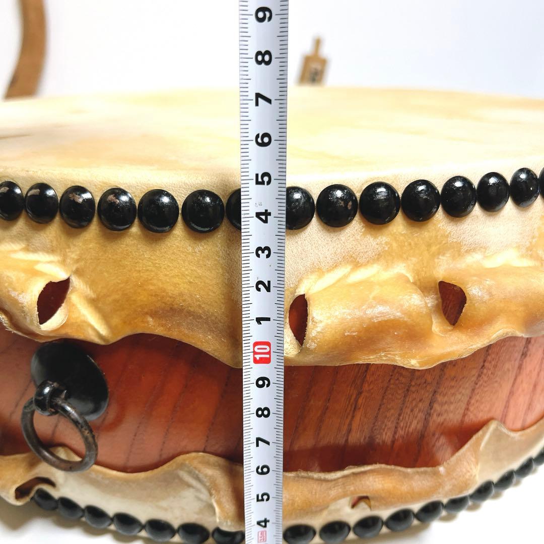 美品】 岡田屋布施 台座 平太鼓 40cm×15cm バチ付き 和太鼓 打楽器