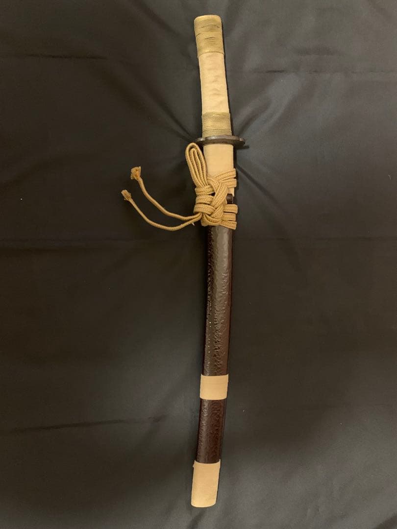 【極美品】カムイ外伝　忍者刀 Amazon.co.jp: しのびや カムイ外伝 忍び刀 (刀・鞘・刀拭クロス・模造