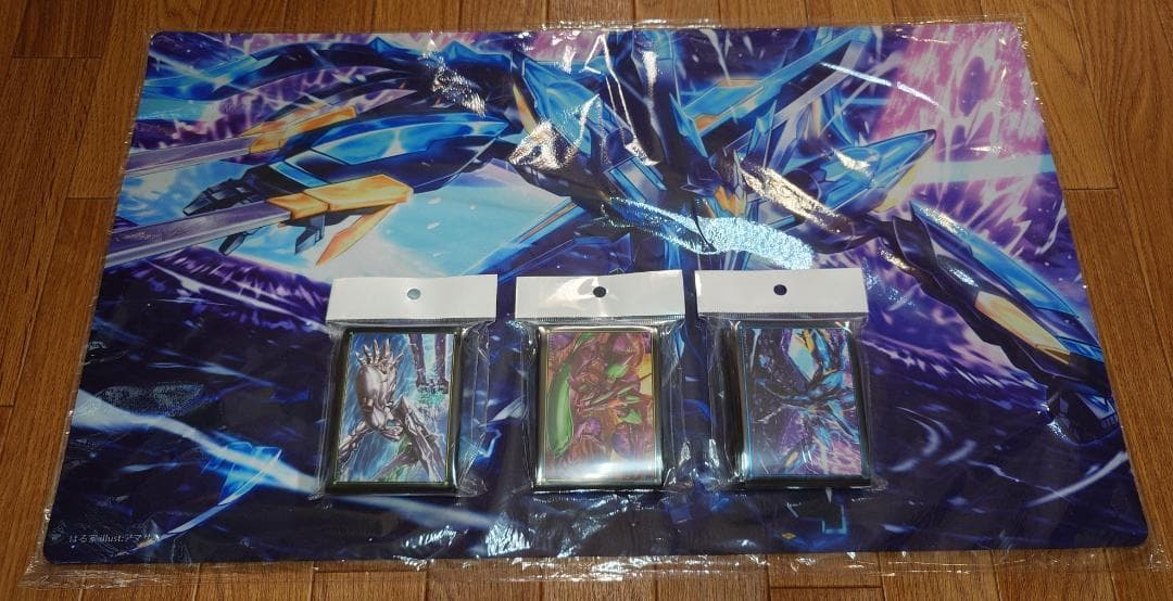 【未開封・サークル正規品】蒼穹のファフナー マークアレス スリーブ プレイマット MODEROID ファフナー・マークアレス (グッドスマイルカンパニー(GOOD