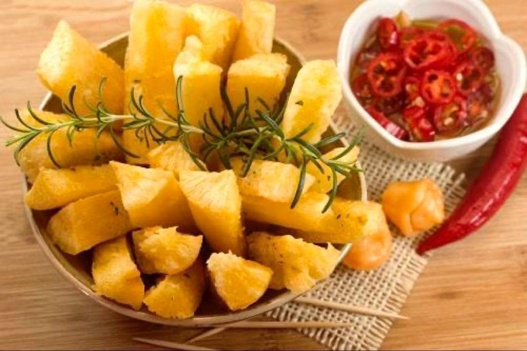 官能的な旨味と甘味。超高級★キャッサバ・ゴールドSS★挿し木枝。60サイズ箱満杯