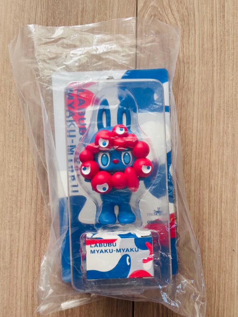 万博限定　LABUBU MYAKU-MYAKU ミャクミャク　ラブブ ラブブ」と「ミャクミャク」がコラボ、万博・会場内オフィシャルストア