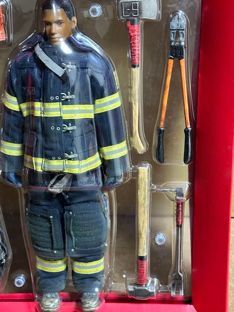 Hot Toys 1/6 FIREFIGHTER 消防士 ファイヤーファイター - メルカリ