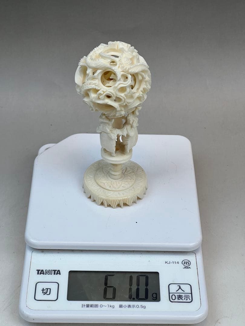 ［美品］極上白象　天球　61g置物　送料込み