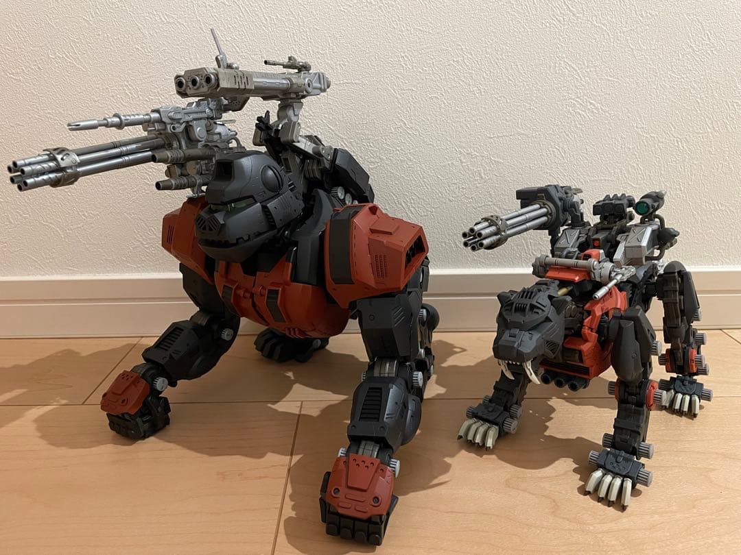 【土日限定値下げ】 HMMゾイド アイアンコングSS セイバータイガーSS EZ-016 セイバータイガー マーキングプラスVer.: プラモデル