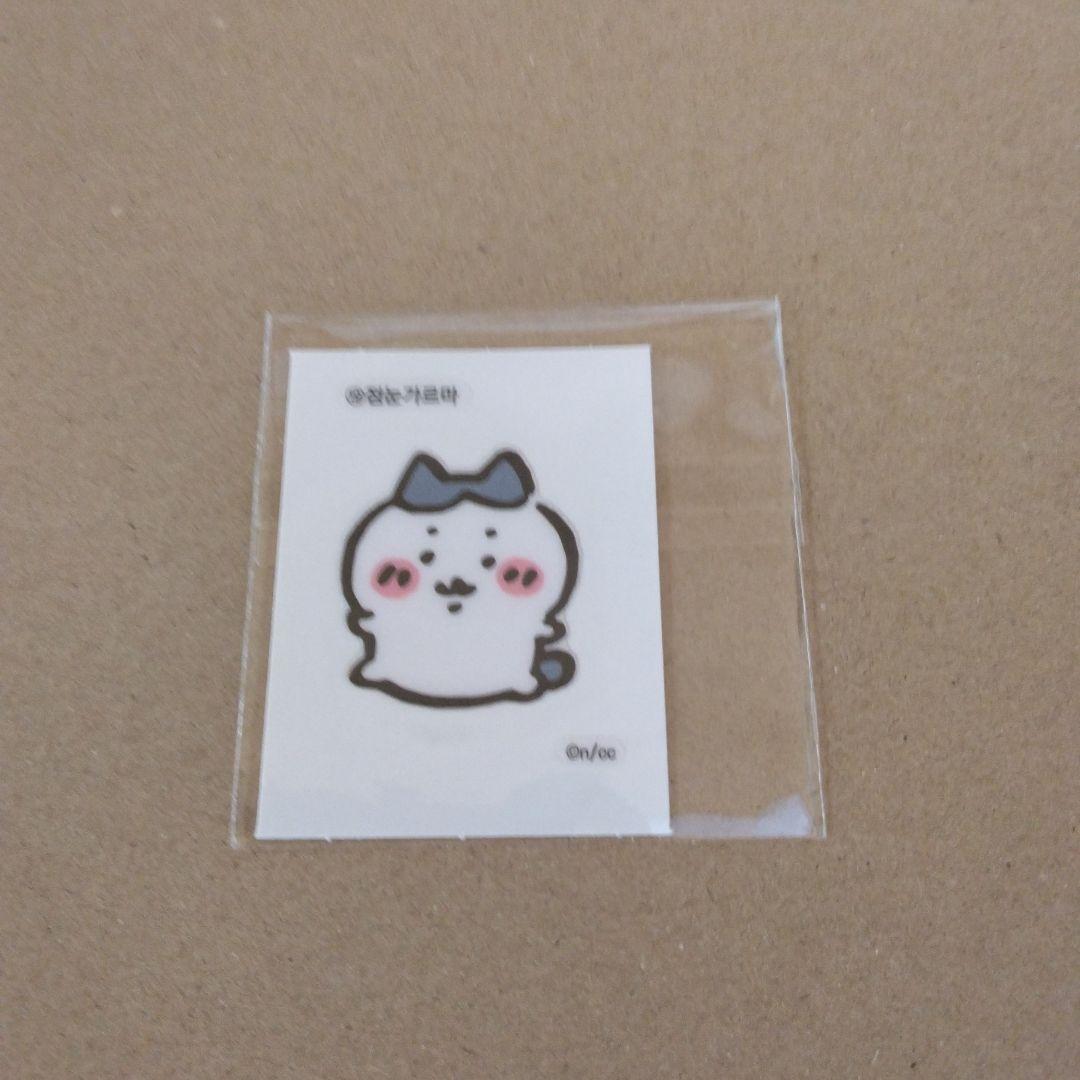 ちいかわ韓国限定レトロステッカー、点目のハチワレ - メルカリ