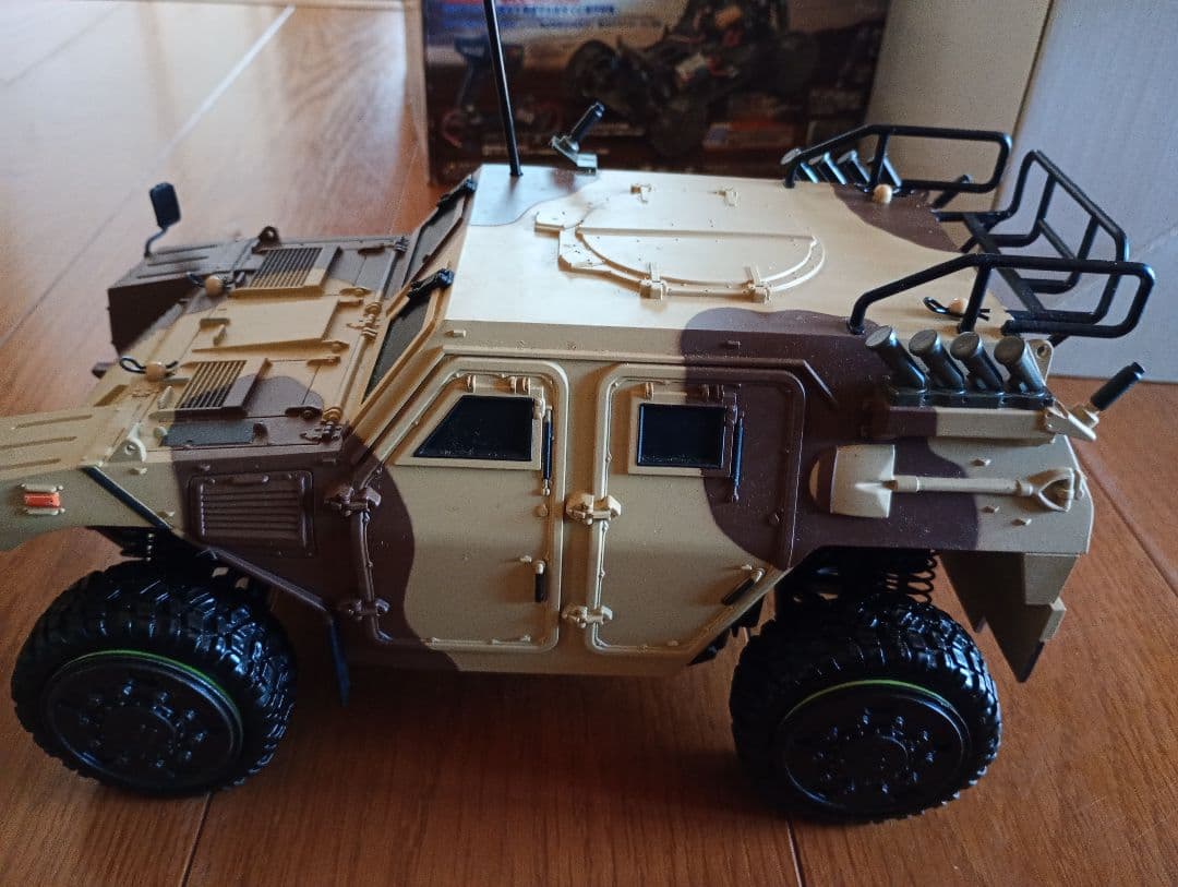 京商 1/16 陸上自衛隊 軽装甲機動車 レディーセット 電動RC Amazon.co.jp: 1/10 電動RC 4WDオフロードカー 陸上自衛隊 軽装甲機動