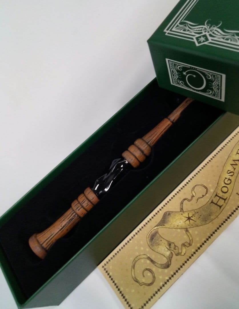 Ollivanders 魔法の杖 専用ケース付き 埃付き