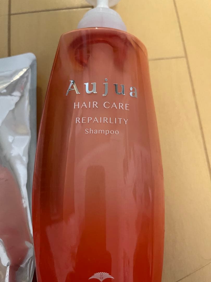 Aujua Repairlity Shampoo - メルカリ