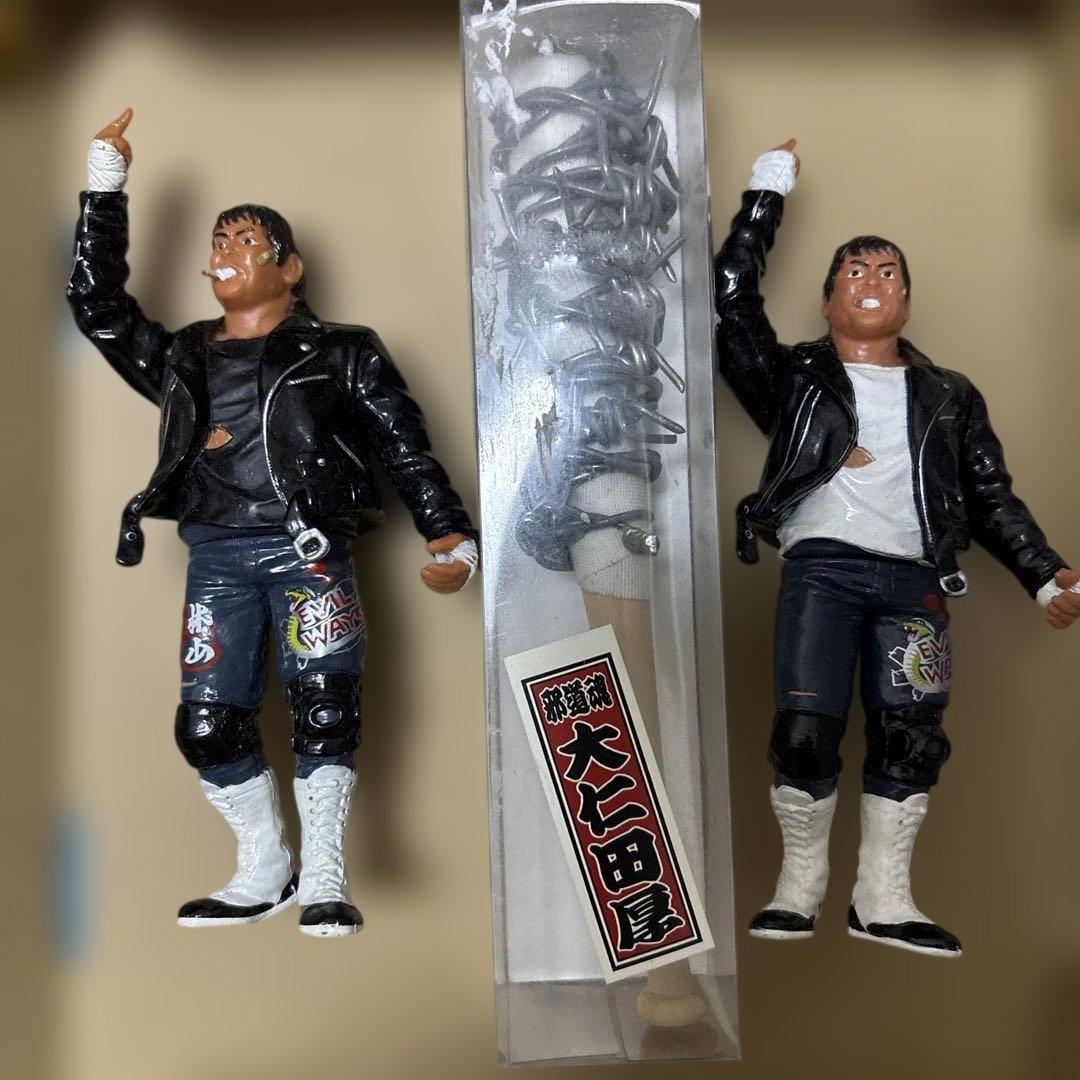 邪道　大仁田厚　フィギュア2体　ミニチュア有刺鉄線バット　プロ格ヒーローズセット Amazon.co.jp: グレート ニタ フィギュア 大仁田厚 プロレス 新日本