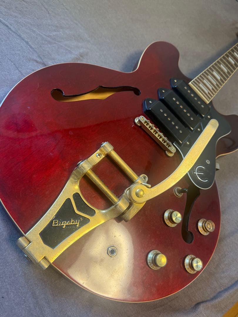 Epiphone Riviera p93 WR ギターケース付 Epiphone（エピフォン） 中古 RIVIERA P93 WR リヴィエラ ワインレッド
