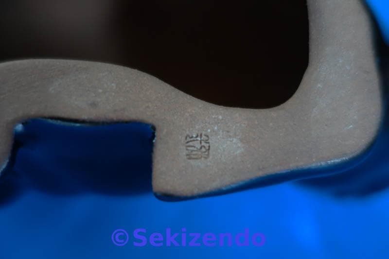 京焼 清水焼 楠部彌弌 フィギュリン 豊牛 牛 丑 銀鼻環 置物 共箱